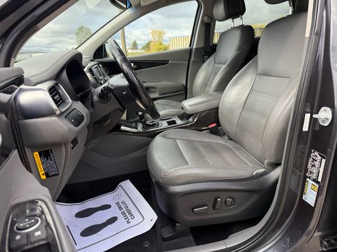 Used 2016 Kia Sorento EX image 13