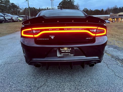 Used 2016 Dodge Charger SRT w/ Technology Group image 9