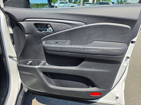 Used 2023 Honda Ridgeline RTL image 10
