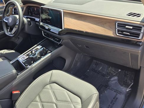 Certified 2026 Volkswagen Atlas SE w/ Panoramic Sunroof Package FWD image 20