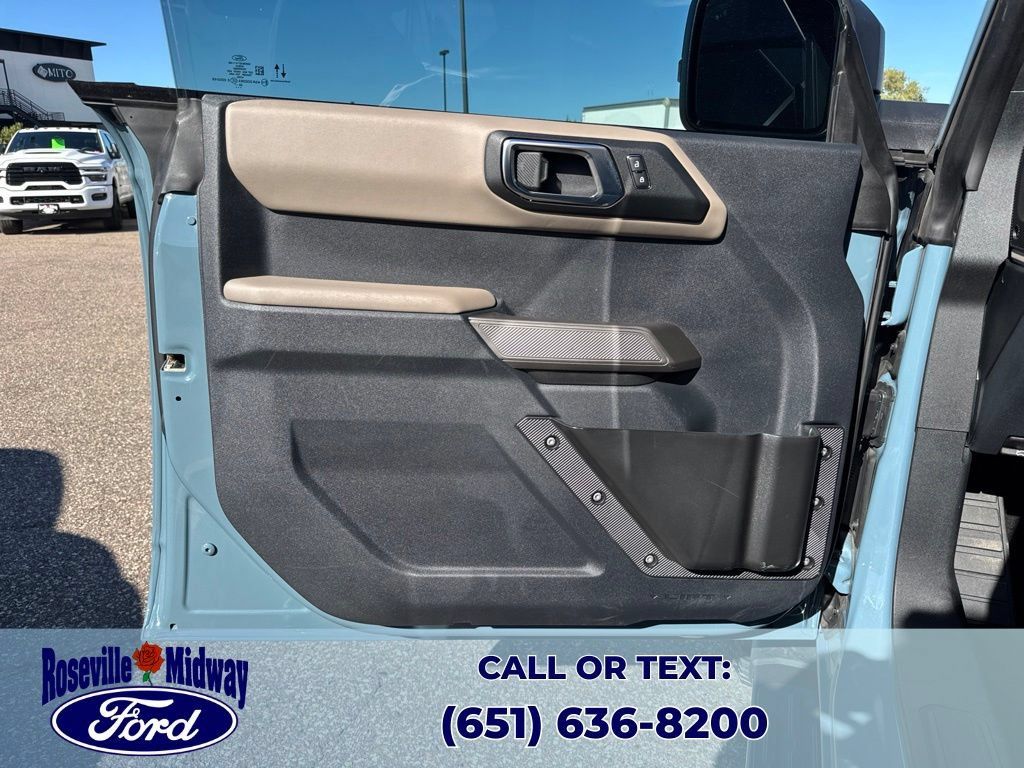 Used 2023 Ford Bronco Wildtrak AWD/4WD image 32