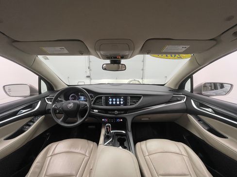 Used 2018 Buick Enclave Premium FWD image 3