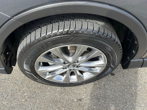 Used 2016 Toyota RAV4 Limited image 7