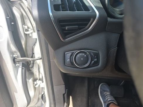 Used 2013 Ford C-MAX SE FWD image 13