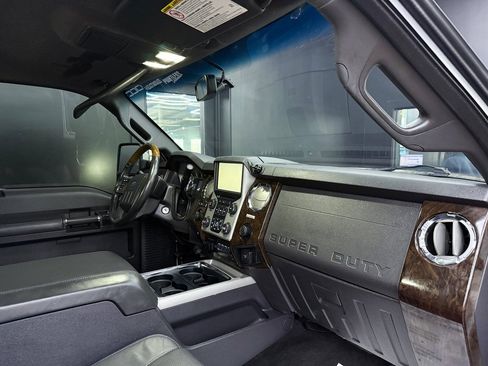 Used 2015 Ford F350 Platinum w/ Platinum Package image 25