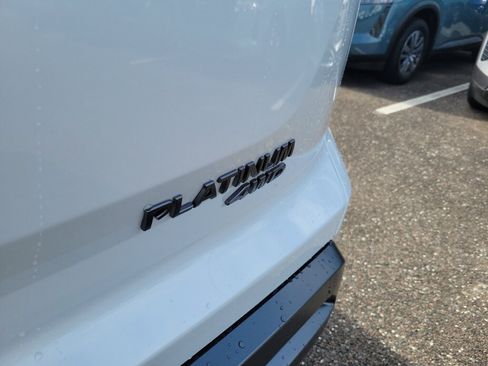 New 2026 Nissan Pathfinder Platinum AWD/4WD image 7
