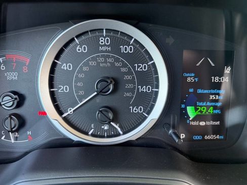 Used 2022 Toyota Corolla LE w/ Carpet Mat Package (TMS) FWD image 19