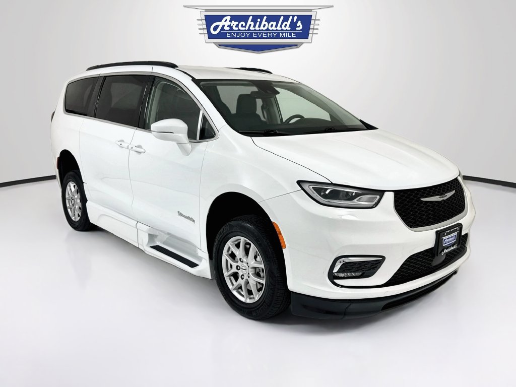 Used 2022 Chrysler Pacifica Touring-L FWD 360° Tour