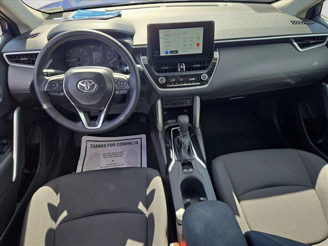 Used 2025 Toyota Corolla Cross LE FWD image 15