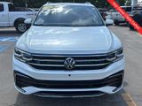 Used 2024 Volkswagen Tiguan SEL R-Line image 2