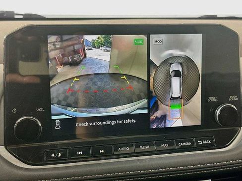 Certified 2022 Nissan Rogue Platinum w/ Head-Up Display Package AWD/4WD image 12