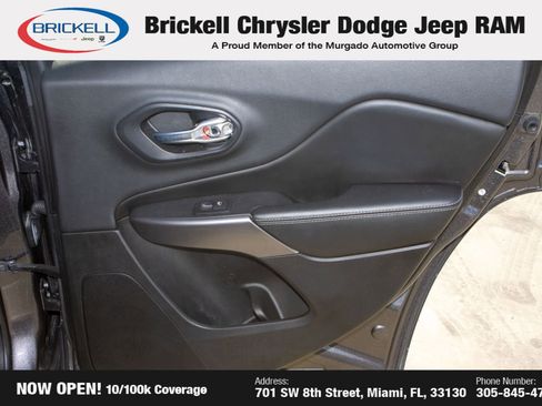 Used 2019 Jeep Cherokee Limited image 13