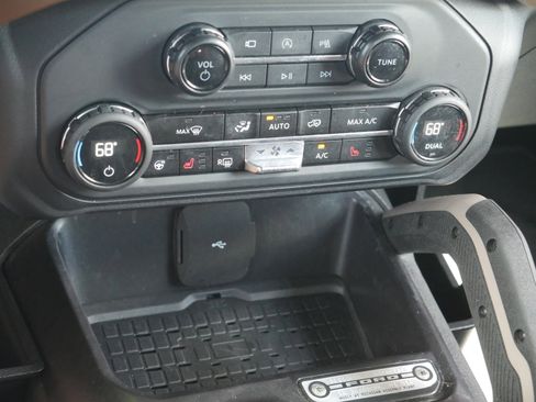 Certified 2024 Ford Bronco Outer Banks AWD/4WD image 15