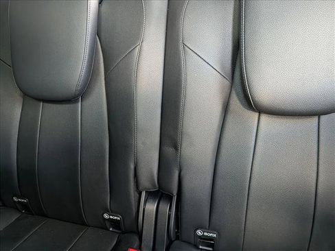 Used 2023 Mercedes-Benz EQB 300 4MATIC w/ Pinnacle Package image 18