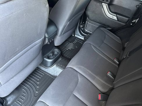 Used 2013 Jeep Wrangler Unlimited Sahara w/ Connectivity Group AWD/4WD image 13