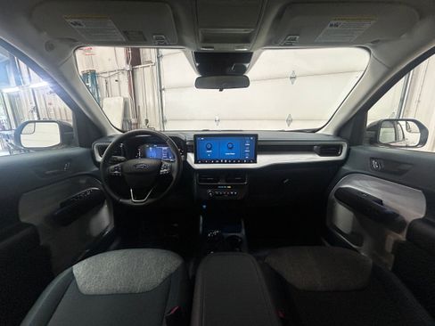 Used 2025 Ford Maverick XLT w/ XLT Luxury Package FWD image 3