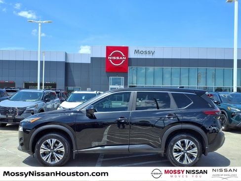Used 2023 Nissan Rogue SV FWD image 5
