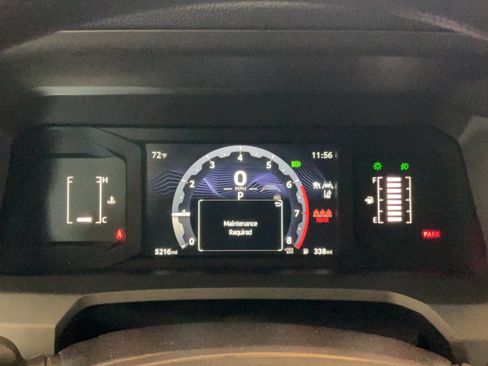 Certified 2025 Toyota Tacoma SR5 AWD/4WD image 11