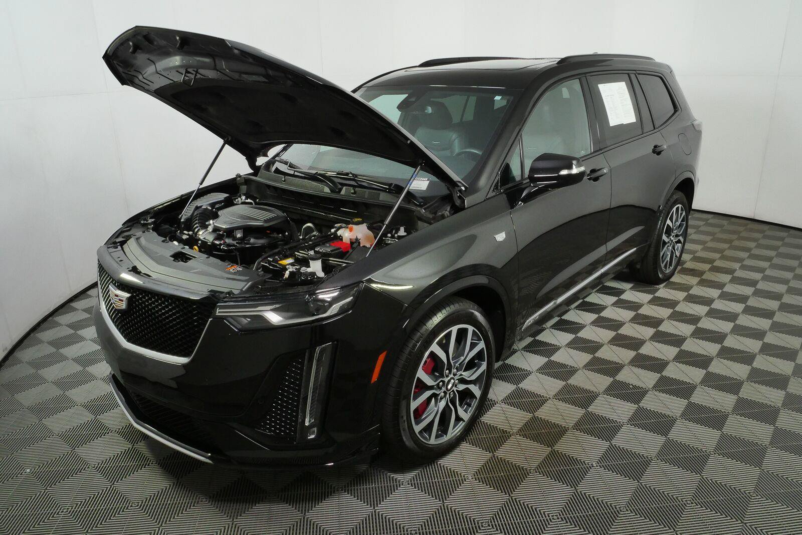Used 2025 Cadillac XT6 Sport AWD/4WD image 33