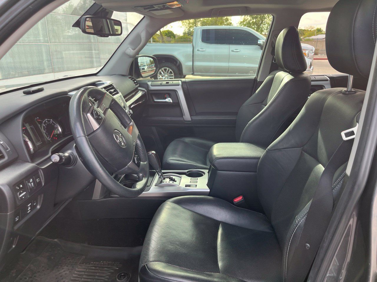 Used 2022 Toyota 4Runner Limited AWD/4WD image 9