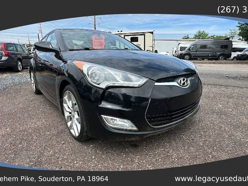 Used 2012 Hyundai Veloster w/ Style Pkg FWD image 7