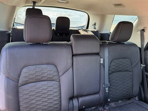 Used 2022 Nissan Pathfinder SV FWD image 33