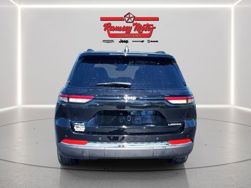 Used 2024 Jeep Grand Cherokee Limited AWD/4WD image 4