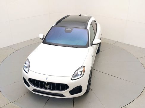 Used 2024 Maserati Grecale GT image 23