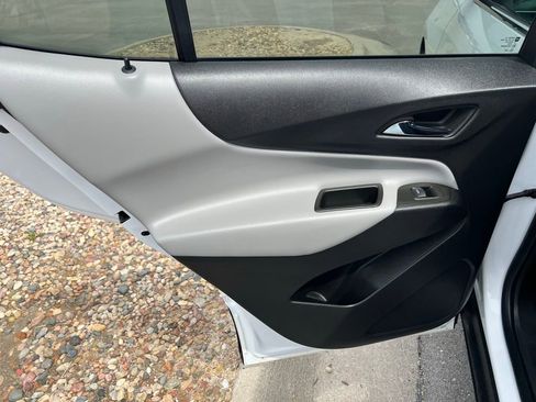 Used 2023 Chevrolet Equinox LT image 20