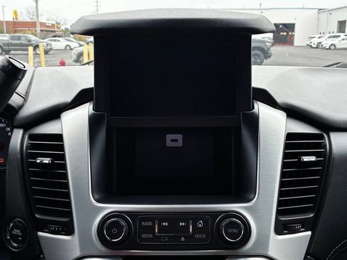 Used 2018 GMC Yukon SLT w/ Open Road Package AWD/4WD image 23