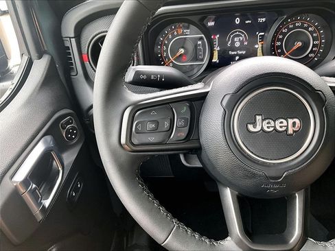 Used 2026 Jeep Gladiator Rubicon AWD/4WD image 22