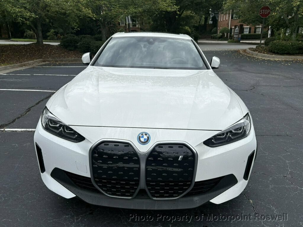 Used 2023 BMW i4 eDrive35 RWD image 3