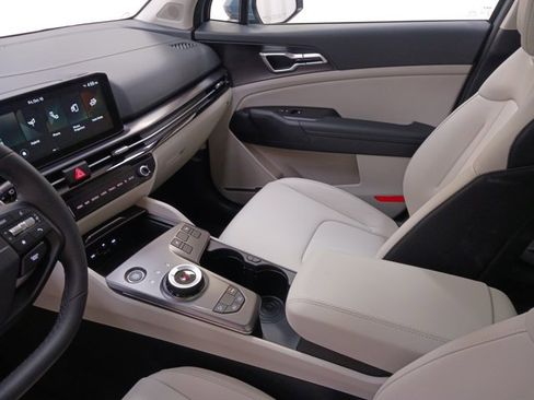 Used 2026 Kia Sportage EX w/ EX Panoramic Sunroof Package image 25