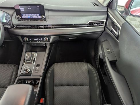Used 2022 Mitsubishi Outlander ES image 16