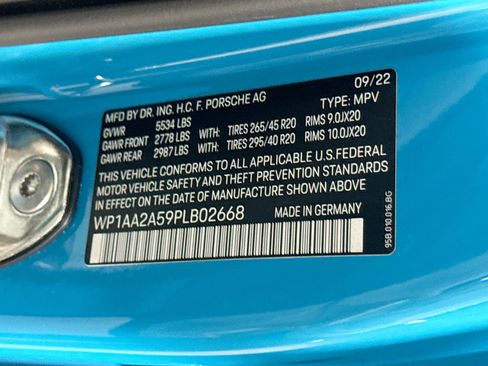 Certified 2023 Porsche Macan AWD/4WD image 43