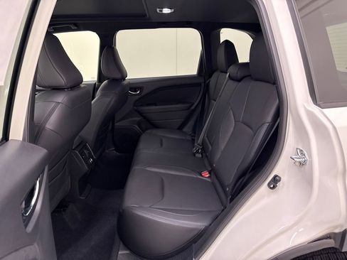 Used 2025 Subaru Forester Limited image 25