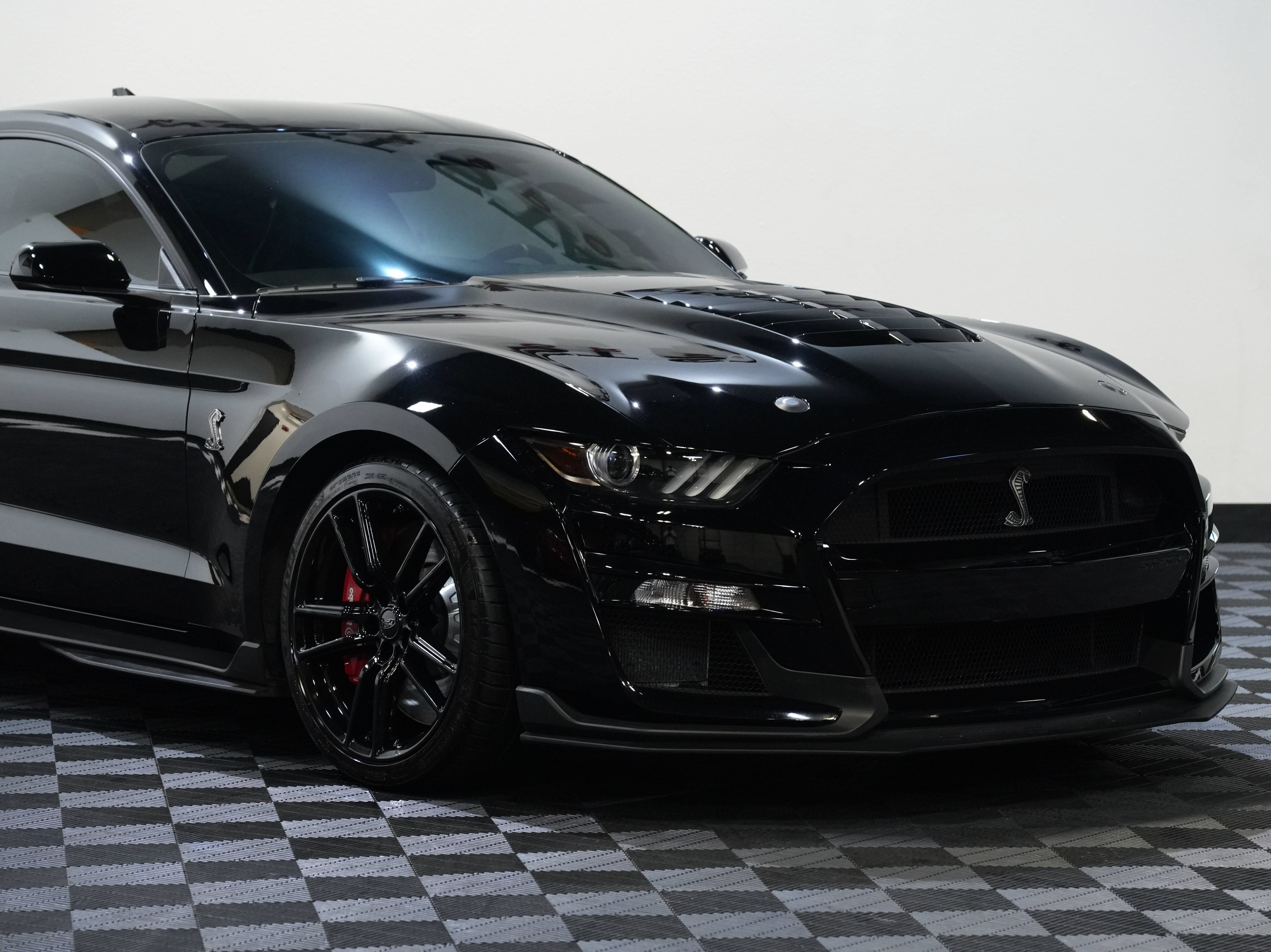 Used 2021 Ford Mustang Shelby GT500 RWD image 9
