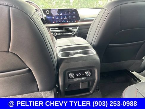 Used 2024 Chevrolet Traverse Z71 w/ Enhanced Driving Package AWD/4WD image 22