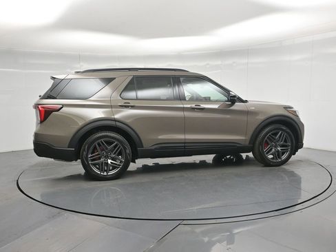 New 2026 Ford Explorer ST-Line w/ ST-Line Street Pack image 29