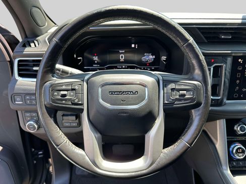 Used 2022 GMC Yukon Denali w/ Denali Ultimate Package AWD/4WD image 16