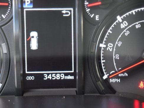 Certified 2024 Toyota 4Runner SR5 AWD/4WD image 32