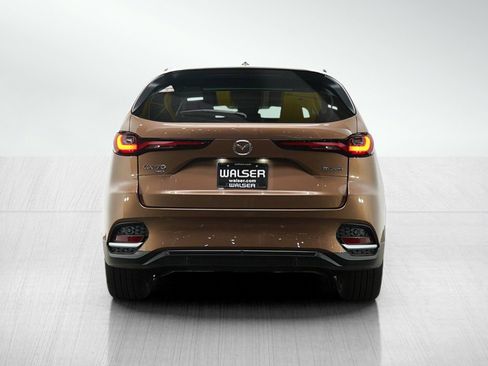 Certified 2025 MAZDA CX-70 Plug-In Hybrid w/ Premium Pkg image 4