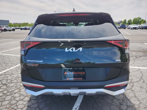 Used 2024 Kia Sportage LX AWD/4WD image 15