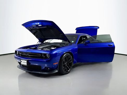 Used 2022 Dodge Challenger R/T w/ Plus Package RWD image 20