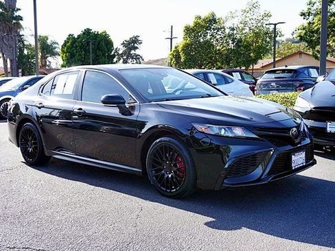Used 2023 Toyota Camry SE FWD image 6