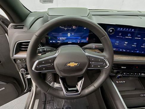 Used 2025 Chevrolet Tahoe High Country image 13