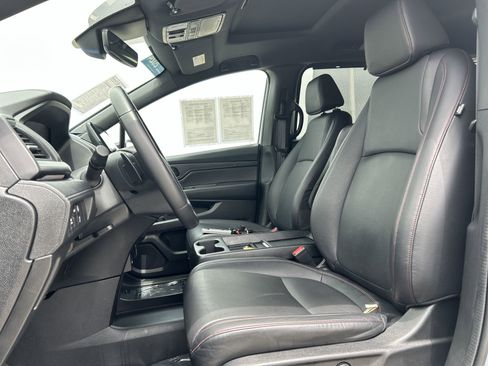 Certified 2024 Honda Odyssey Sport image 13