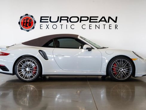 Used 2017 Porsche 911 Turbo image 33