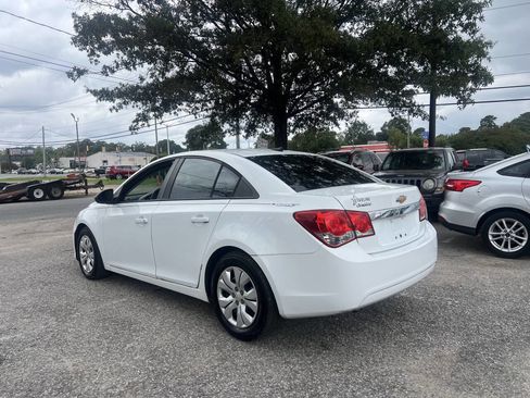 Used 2013 Chevrolet Cruze LS image 5
