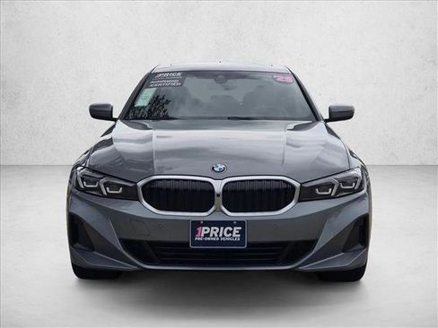 Used 2025 BMW 330i Sedan w/ Premium Package RWD image 2